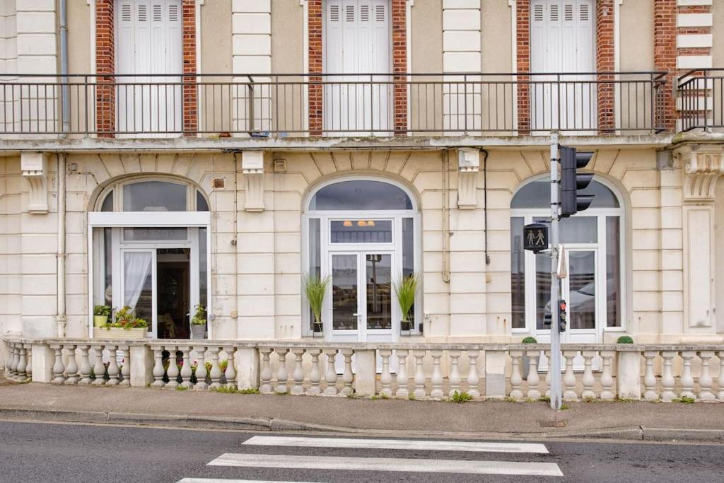 Welc'Home In Houlgate - Vue Et Acces Direct Sur Mer Экстерьер фото